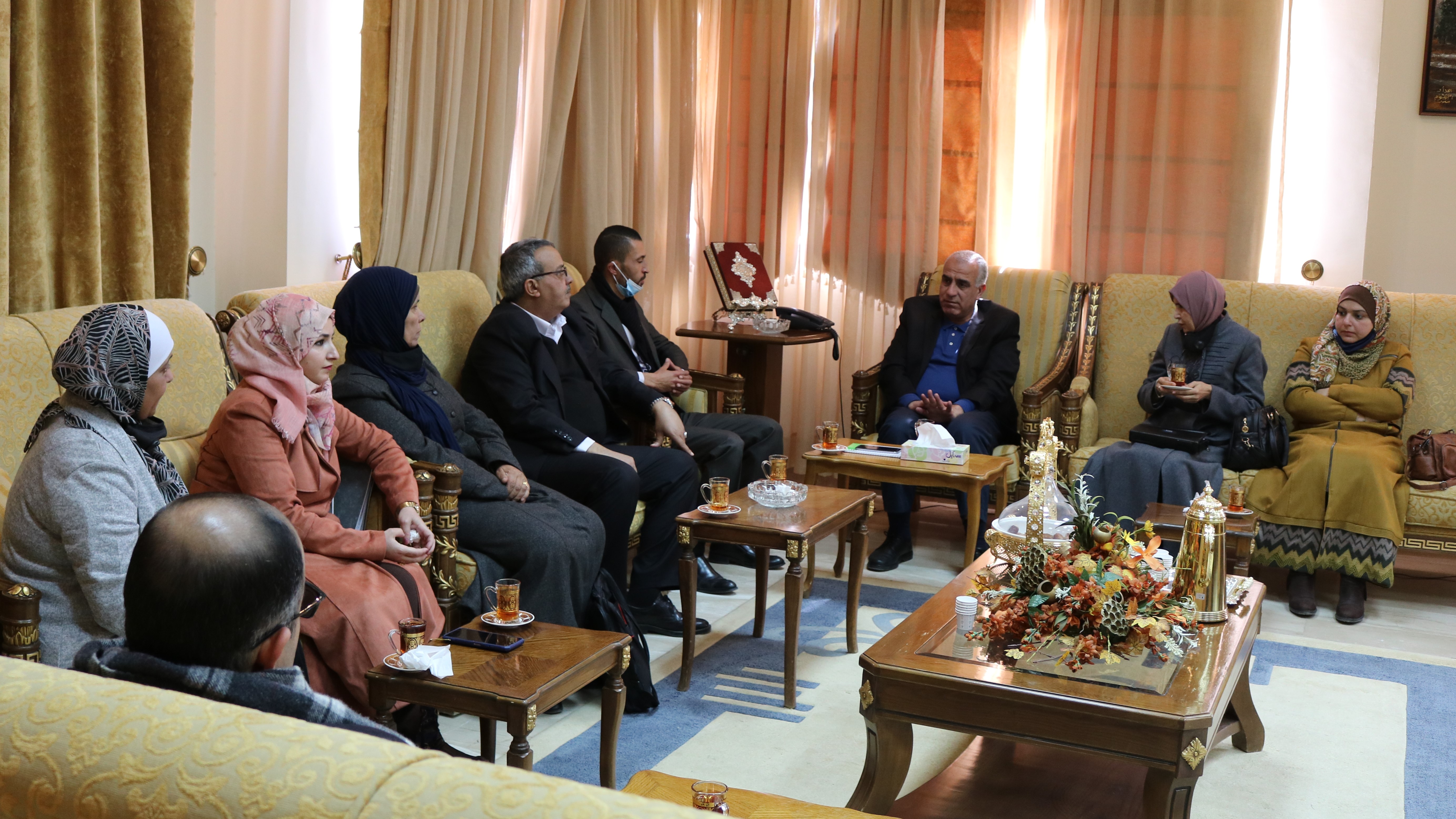 Al-Hussein Bin Talal University receives a delegation from the Supreme Council for the Rights of Persons with Disabilities